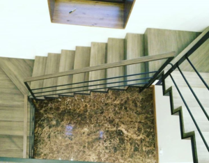 ковровая лестница на металлокаркасе